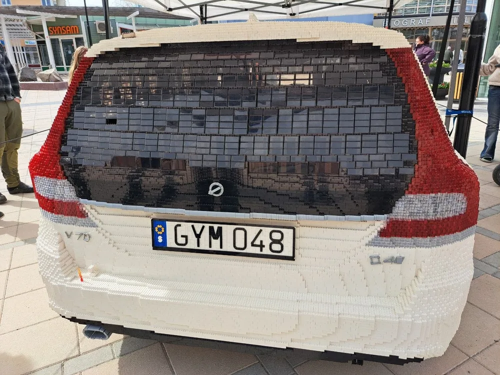 backside of lego volvo v70 David Gustafsson