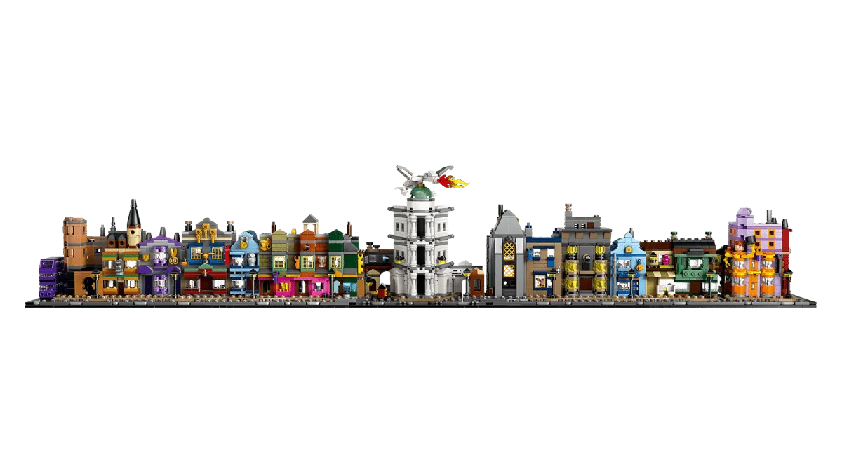 Linear display of Diagon Alley model.