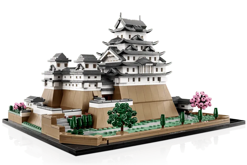 LEGO Himeji Castle model front.