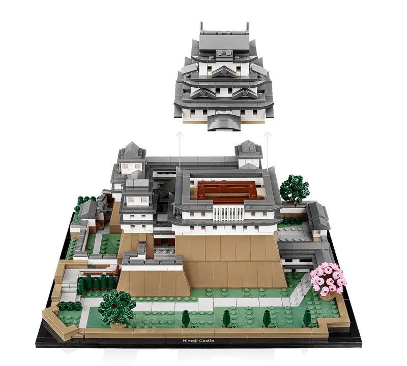 LEGO Himeji Castle exploded view.