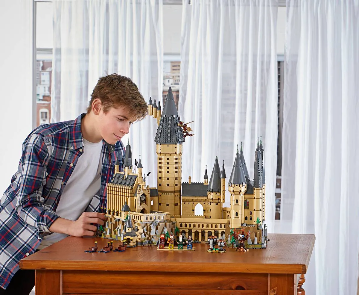 Admiring the Hogwarts Castle build