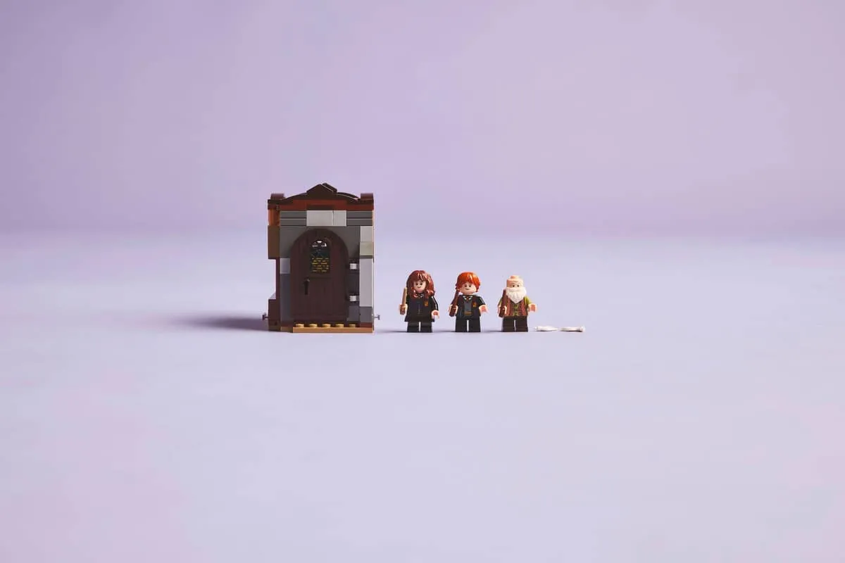 Folded Charms Class and minifigures.