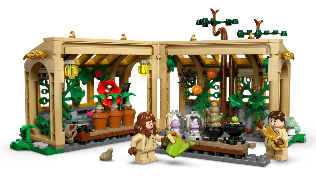 Herbology Class close-up details.