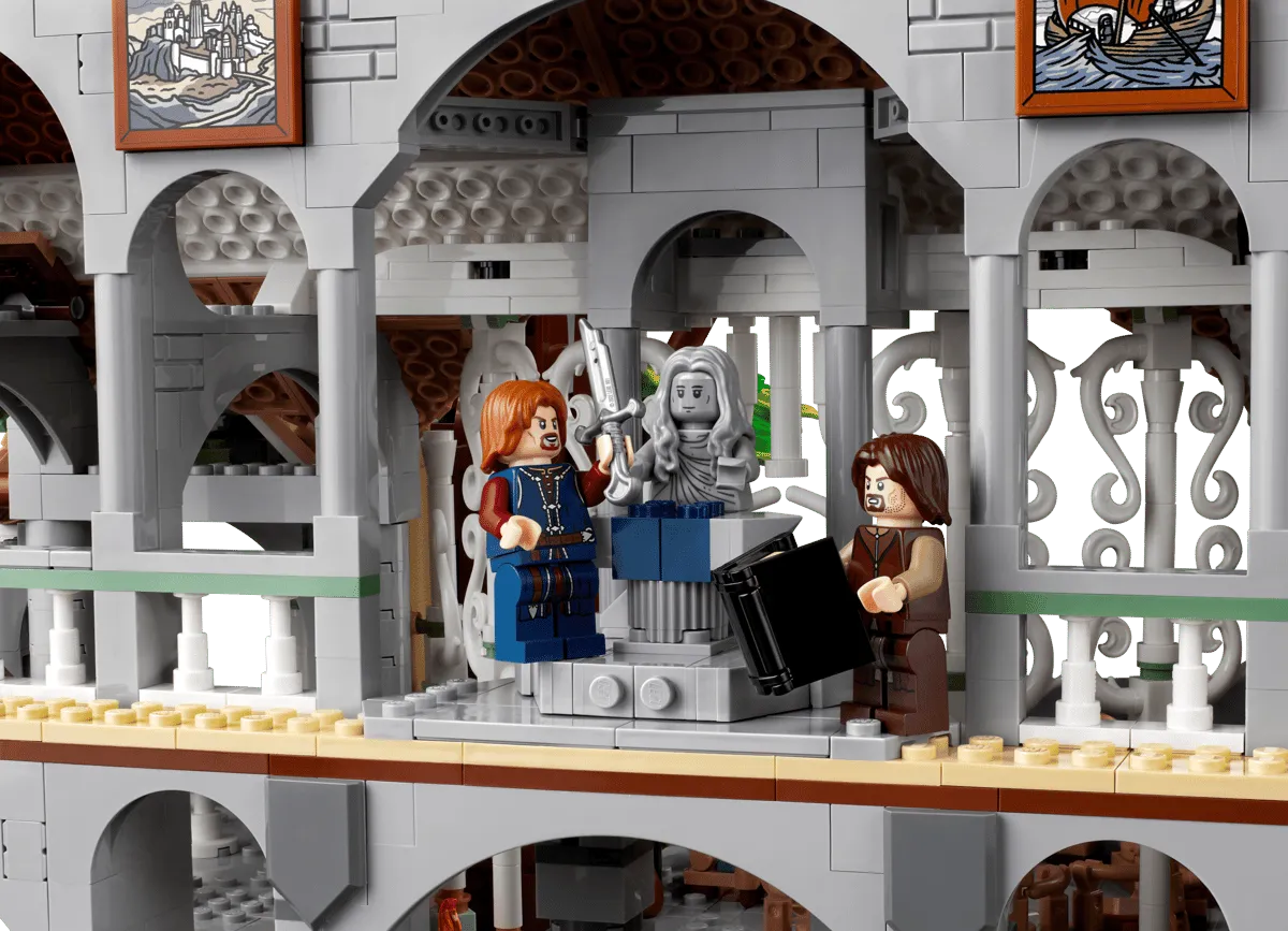 Upper level detail with minifigures.